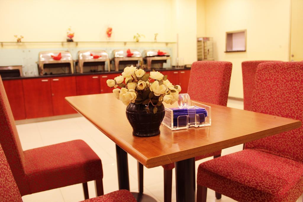 Hanting Express Xinyu Xianlai Avenue Экстерьер фото